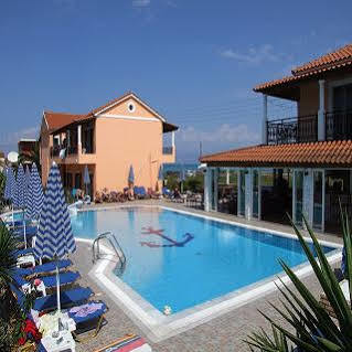 Makis Studios And Apartments Roda  Luaran gambar